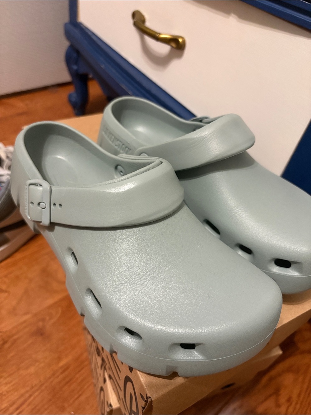 Birkenstock Kids Casual Slip-On Clogs in Grey/Green